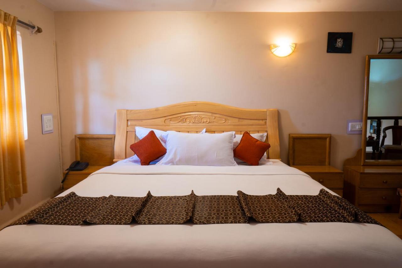 Alcove Resort Вагатор Экстерьер фото